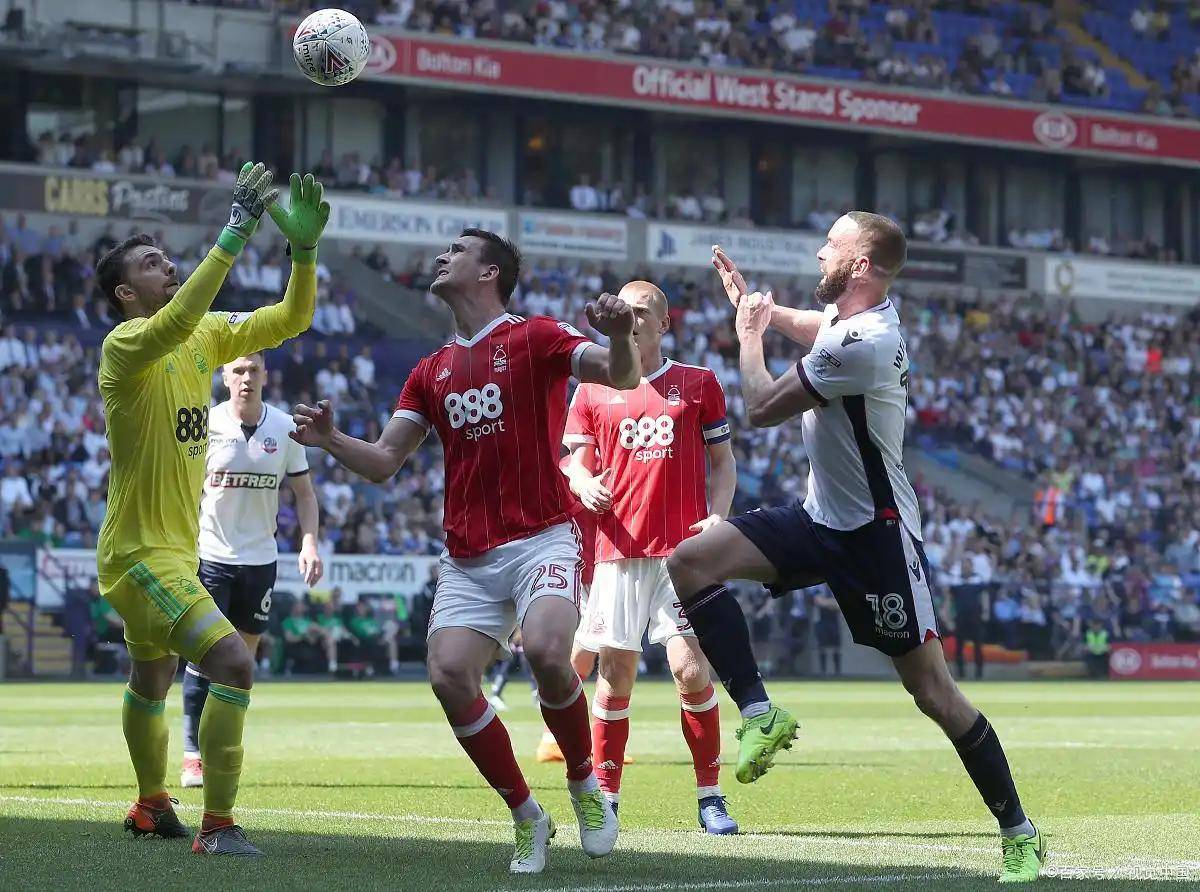 多特蒙德客场轻松获胜,继续领跑的球员 多特蒙德客场轻松获胜,继续领跑的球员